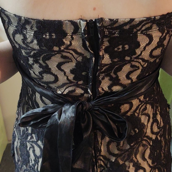 Dress - Picture 3 of 6